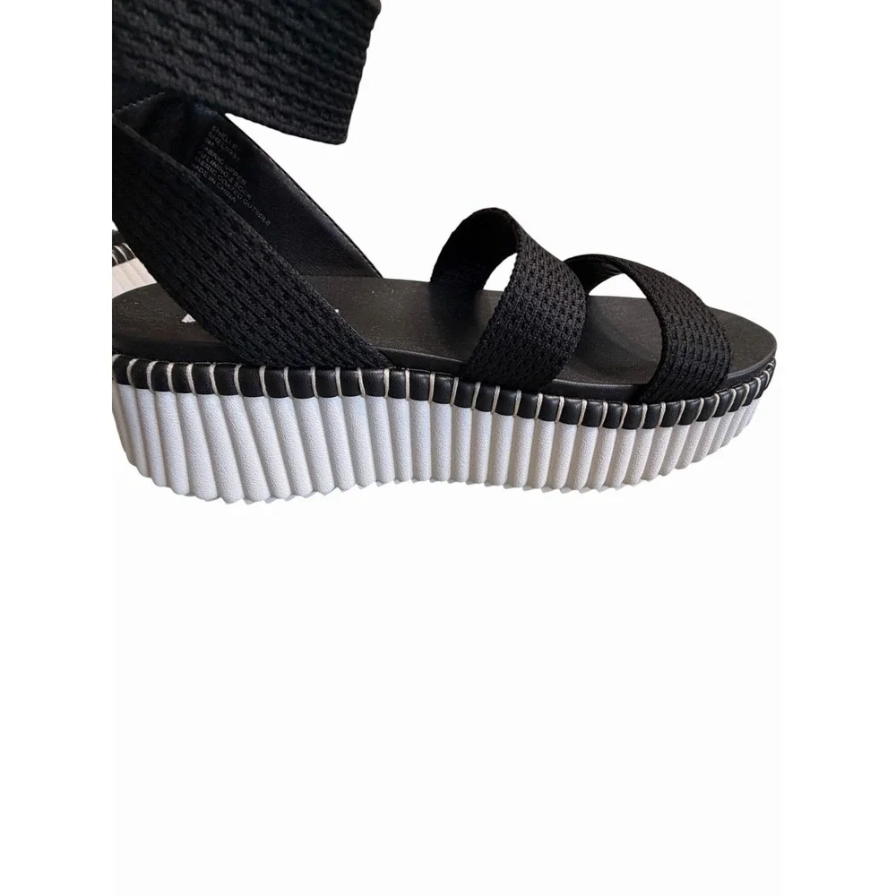 Steve Madden Women's Shelle Sandal, Black, 9